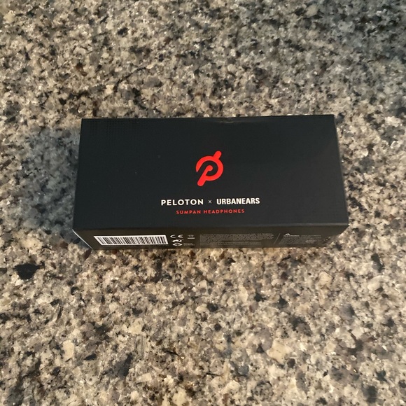 ❌SOLD❌ ✨NWT✨ Peloton Urbanears Sumpan Earbuds - Picture 2 of 4